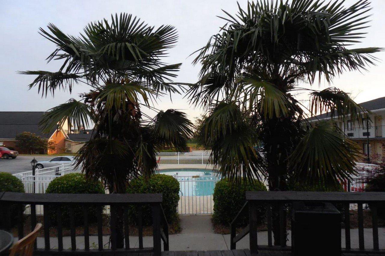 White Columns Inn طومسون المظهر الخارجي الصورة