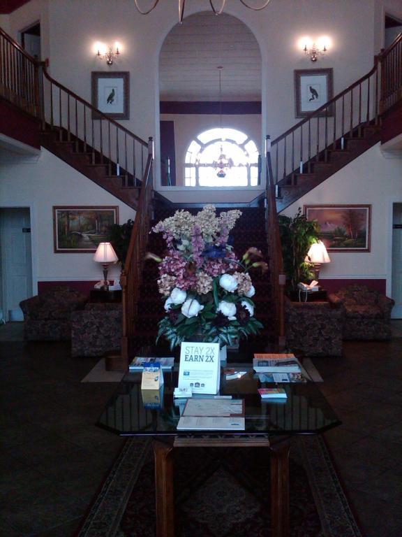 White Columns Inn طومسون المظهر الخارجي الصورة