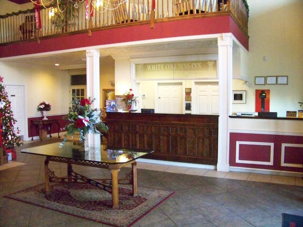 White Columns Inn طومسون المظهر الخارجي الصورة