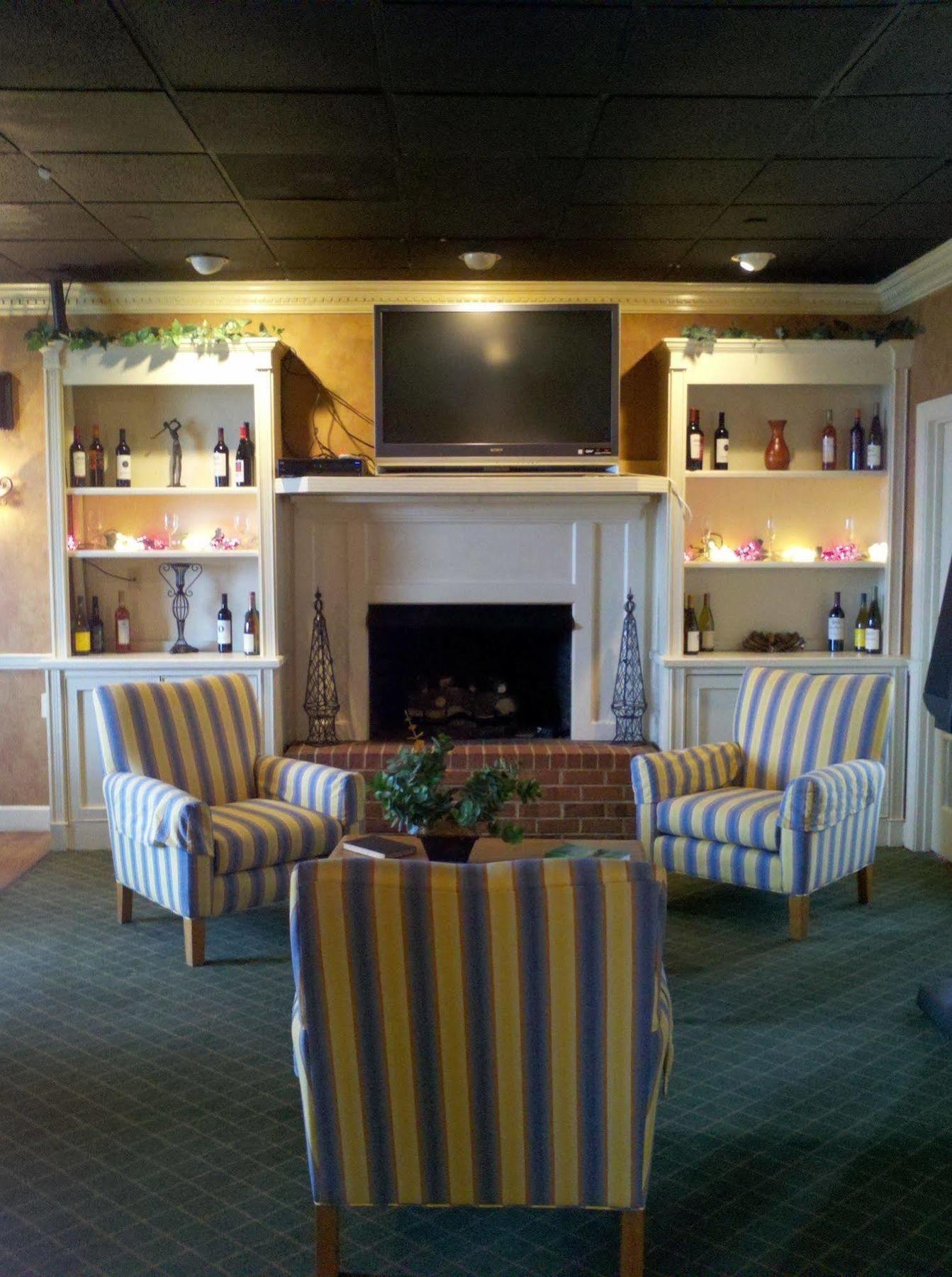 White Columns Inn طومسون المظهر الخارجي الصورة